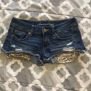 American Eagle shorts length- 9in width- 14in